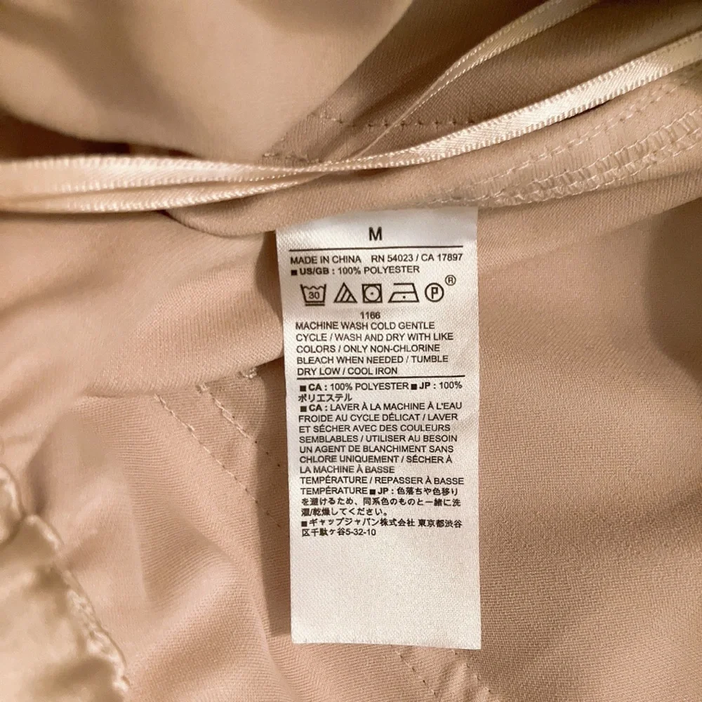 Banana Republic Satin Cargo Jogger Medium Gold Beige NWOT 27’inseam High Rise - Picture 8 of 11